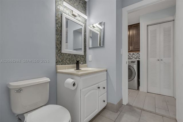 1050 Summit Trail Cir B, West Palm Beach, FL 33415