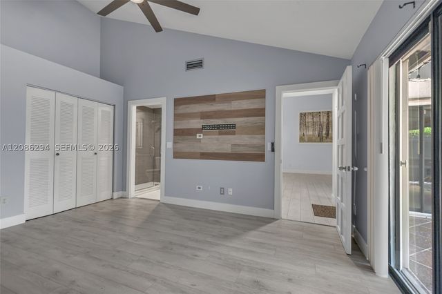 1050 Summit Trail Cir B, West Palm Beach, FL 33415