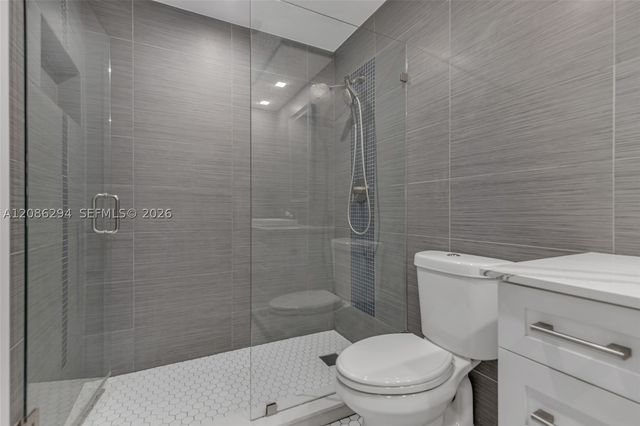 1050 Summit Trail Cir B, West Palm Beach, FL 33415