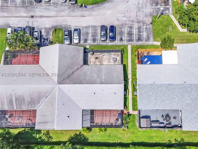 1050 Summit Trail Cir B, West Palm Beach, FL 33415