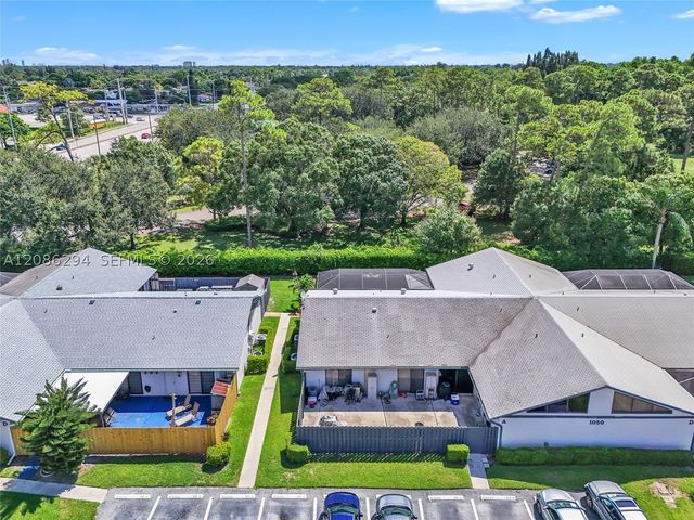 1050 Summit Trail Cir B, West Palm Beach, FL 33415