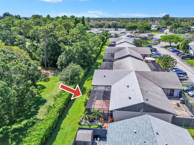 1050 Summit Trail Cir B, West Palm Beach, FL 33415