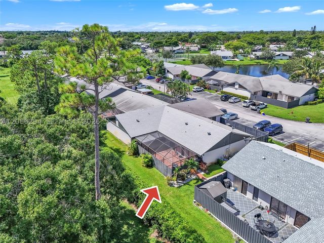 1050 Summit Trail Cir B, West Palm Beach, FL 33415