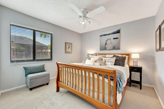 5315 NW 65th Ter, Coral Springs, FL 33067