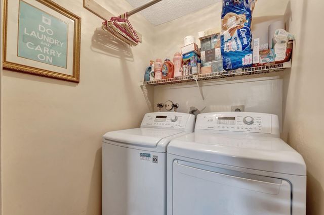 5315 NW 65th Ter, Coral Springs, FL 33067