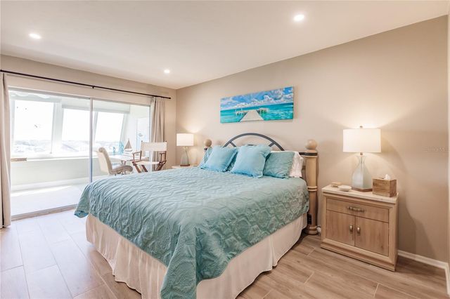 1255 E PEPPERTREE DRIVE 602, Sarasota, FL 34242