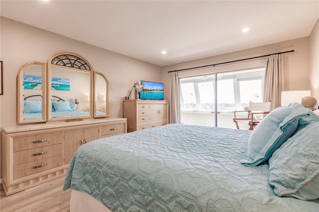 1255 E PEPPERTREE DRIVE 602, Sarasota, FL 34242