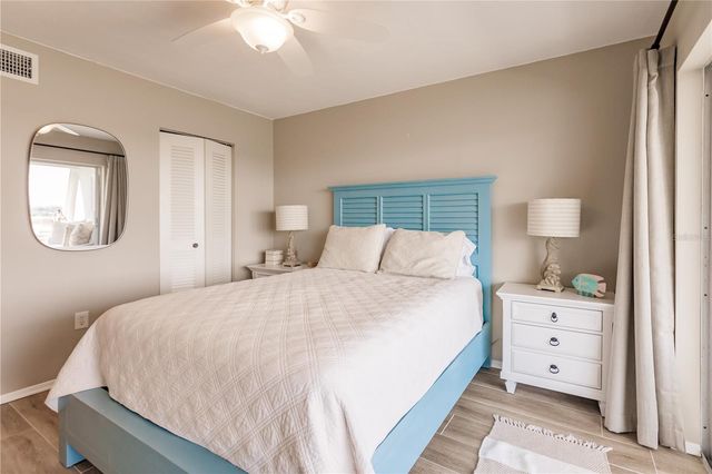 1255 E PEPPERTREE DRIVE 602, Sarasota, FL 34242