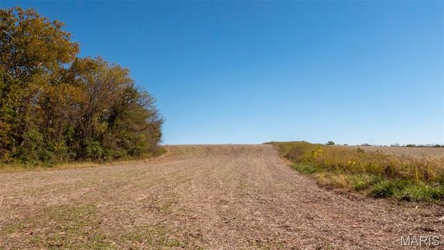000 Pebble Creek Drive, Elsberry, MO 63343