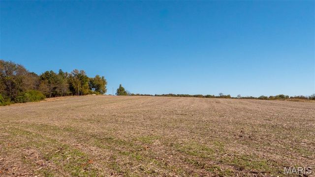 000 Pebble Creek Drive, Elsberry, MO 63343