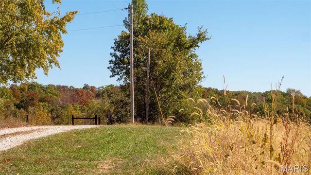 000 Pebble Creek Drive, Elsberry, MO 63343
