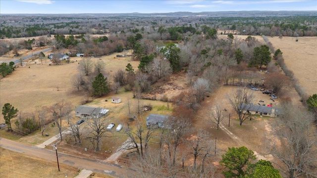 17581 County Road 4307, Larue, TX 75770