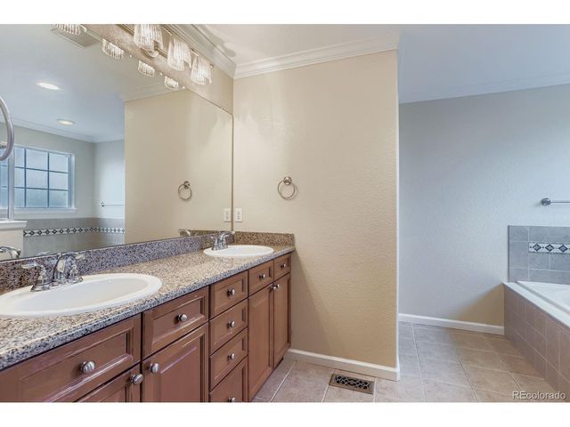 9615 W Hinsdale Pl, Littleton, CO 80128