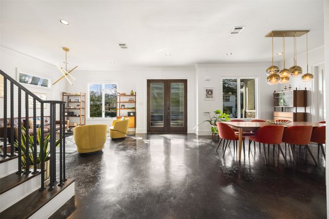 6713 Lake Circle Drive, Dallas, TX 75214