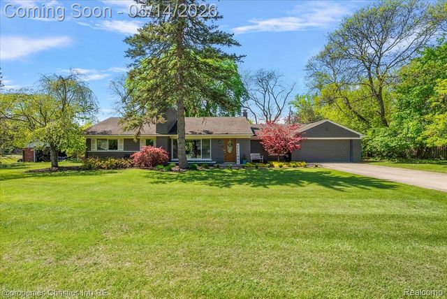 28631 Cumberland Drive, Farmington Hills, MI 48334