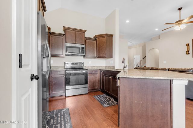 8728 Kenwood Lane, Olive Branch, MS 38654