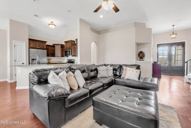 8728 Kenwood Lane, Olive Branch, MS 38654