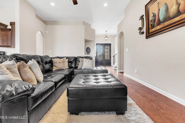 8728 Kenwood Lane, Olive Branch, MS 38654