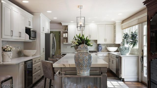 6 Childsworth Ave, Bernardsville Boro, NJ 07924