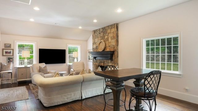 6 Childsworth Ave, Bernardsville Boro, NJ 07924
