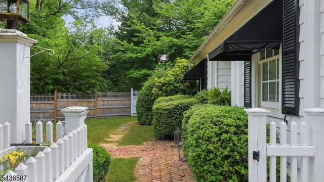 6 Childsworth Ave, Bernardsville Boro, NJ 07924