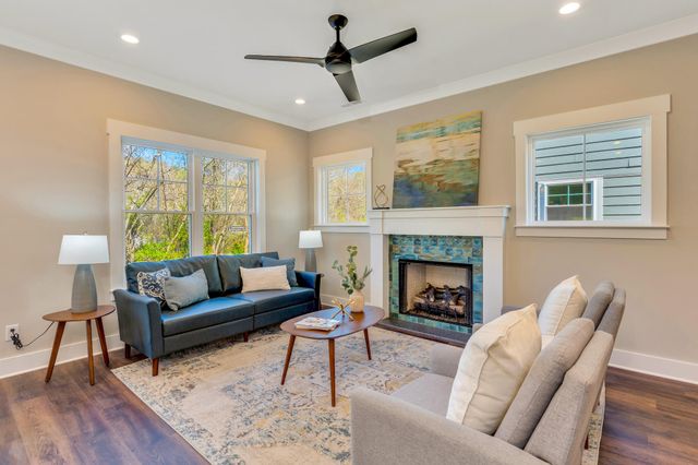 1366 Thomas Avenue, Chattanooga, TN 37409