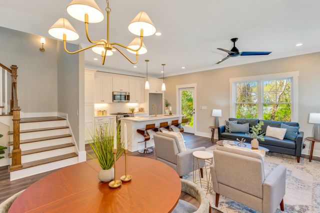 1366 Thomas Avenue, Chattanooga, TN 37409