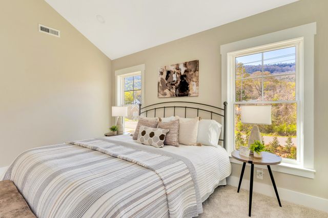 1366 Thomas Avenue, Chattanooga, TN 37409