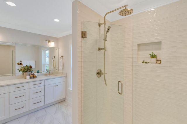 1366 Thomas Avenue, Chattanooga, TN 37409