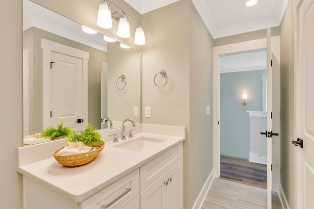 1366 Thomas Avenue, Chattanooga, TN 37409