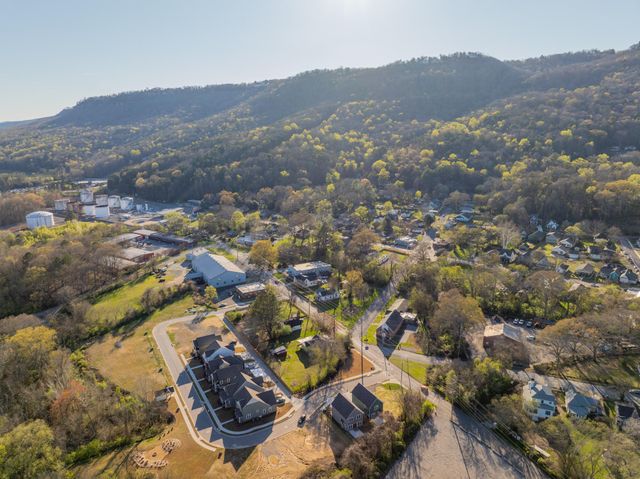 1366 Thomas Avenue, Chattanooga, TN 37409