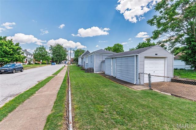 2301 Sulphur Avenue, St Louis, MO 63139