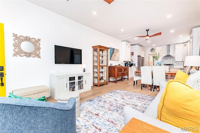 2301 Sulphur Avenue, St Louis, MO 63139