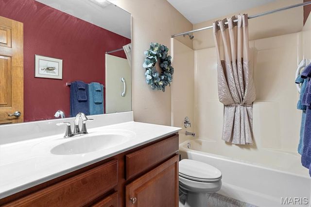 3300 Gadwall Court, Swansea, IL 62226