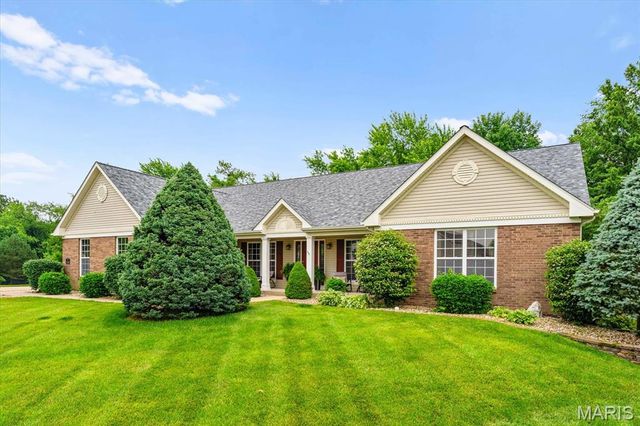 3300 Gadwall Court, Swansea, IL 62226