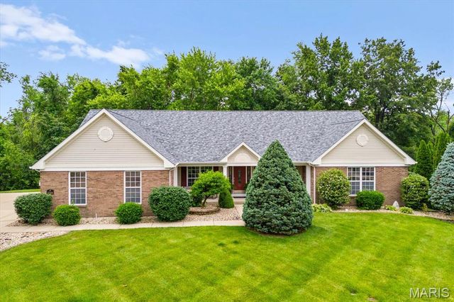 3300 Gadwall Court, Swansea, IL 62226