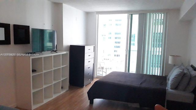 1200 Brickell Bay Dr 2716, Miami, FL 33131