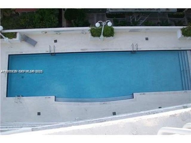 1200 Brickell Bay Dr 2716, Miami, FL 33131