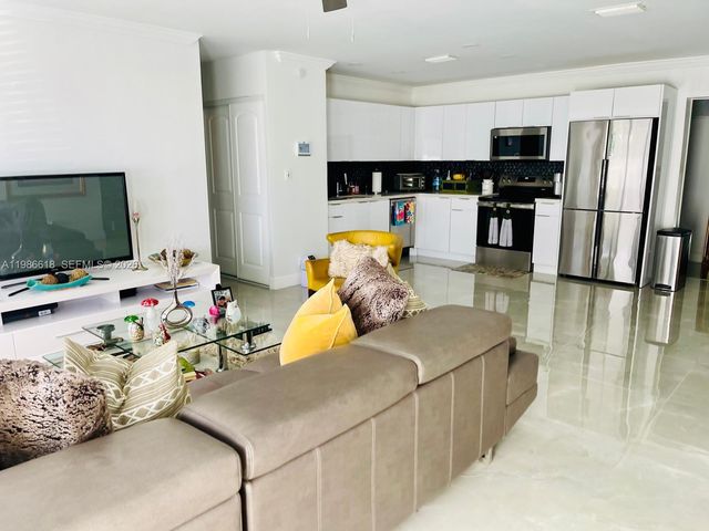 3049 NW 6th Ave, Wilton Manors, FL 33311