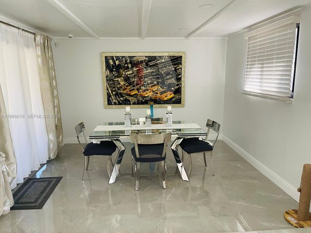 3049 NW 6th Ave, Wilton Manors, FL 33311