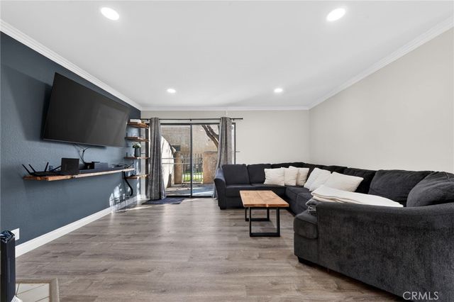 433 W Avenue J5 13, Lancaster, CA 93534