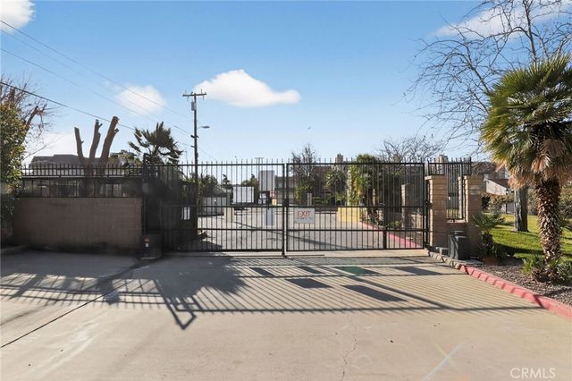 433 W Avenue J5 13, Lancaster, CA 93534