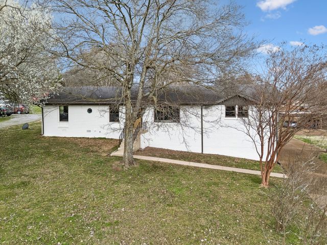 171 New Shackle Island Rd, Hendersonville, TN 37075