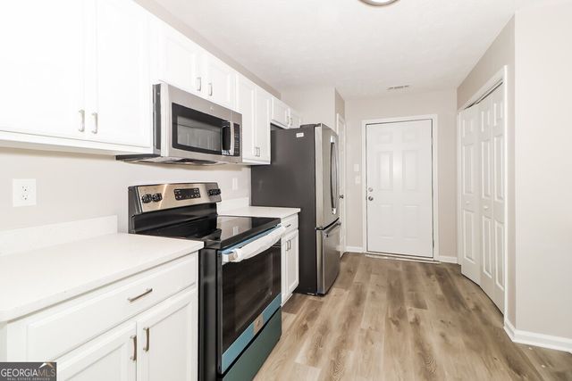 731 Sugar Oak Lane, Lawrenceville, GA 30043