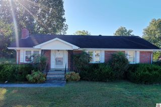 317 W Dale Ave, Eddyville, KY 42038