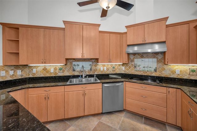 6007 98TH WAY N, St Petersburg, FL 33708