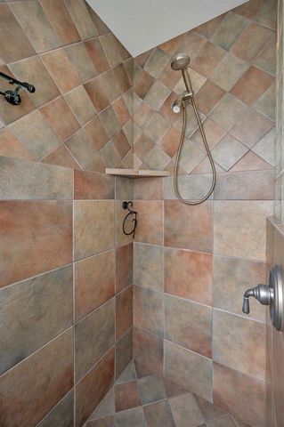 6007 98TH WAY N, St Petersburg, FL 33708