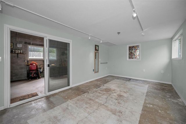 6007 98TH WAY N, St Petersburg, FL 33708