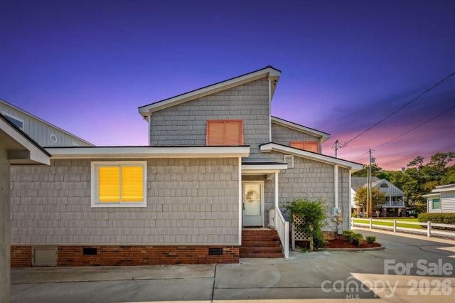 1314 Holly Drive, North Myrtle Beach, SC 29582