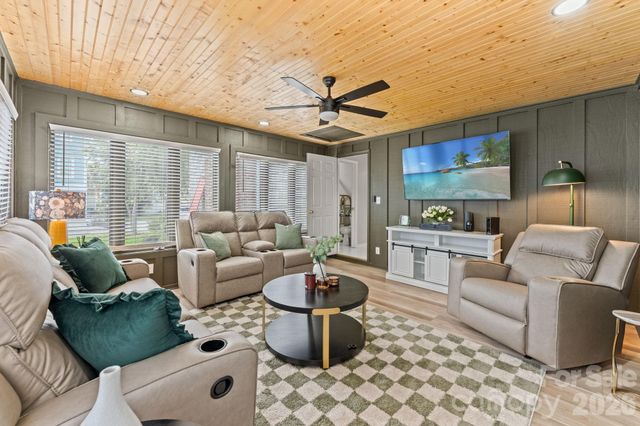 1314 Holly Drive, North Myrtle Beach, SC 29582
